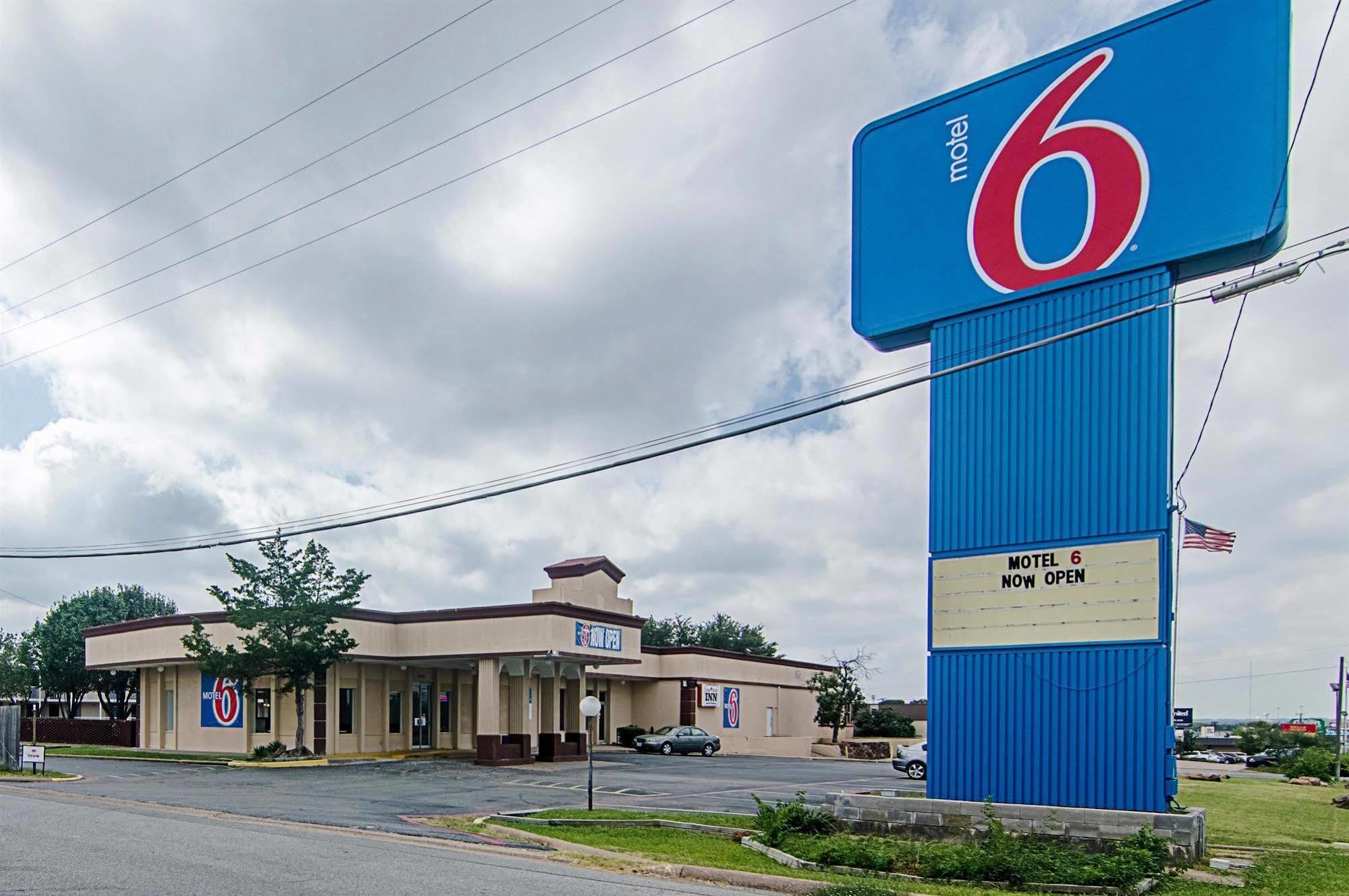Motel 6 Sherman, Tx المظهر الخارجي الصورة