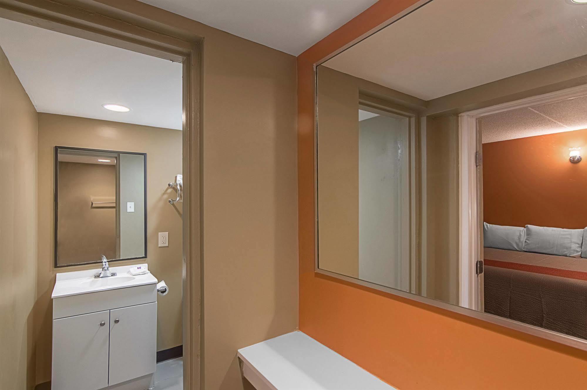 Motel 6 Sherman, Tx المظهر الخارجي الصورة